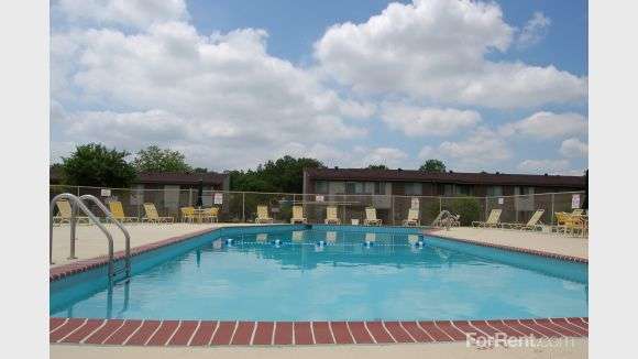 Villages On Madison Apartments | 4325 Madison Ave, Anderson, IN 46013, USA | Phone: (765) 649-5521