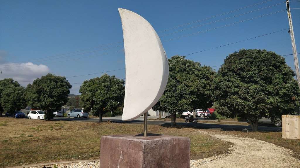 Half Moon Gateway Sculpture Park | 1226-1248 Main St, Half Moon Bay, CA 94019, USA | Phone: (650) 726-8297