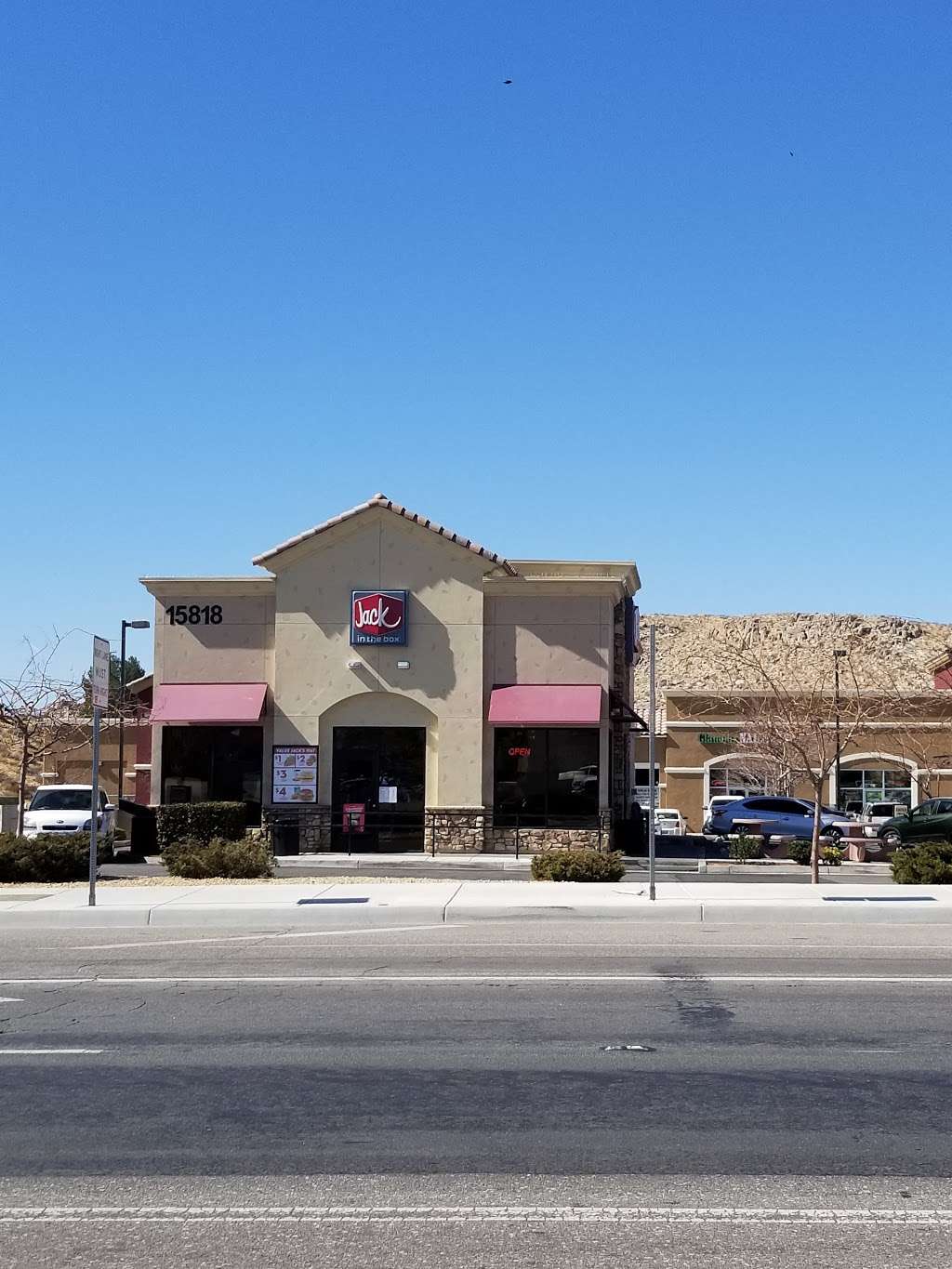 Jack in the Box | 15818 Apple Valley Rd, Apple Valley, CA 92307, USA | Phone: (760) 946-1416