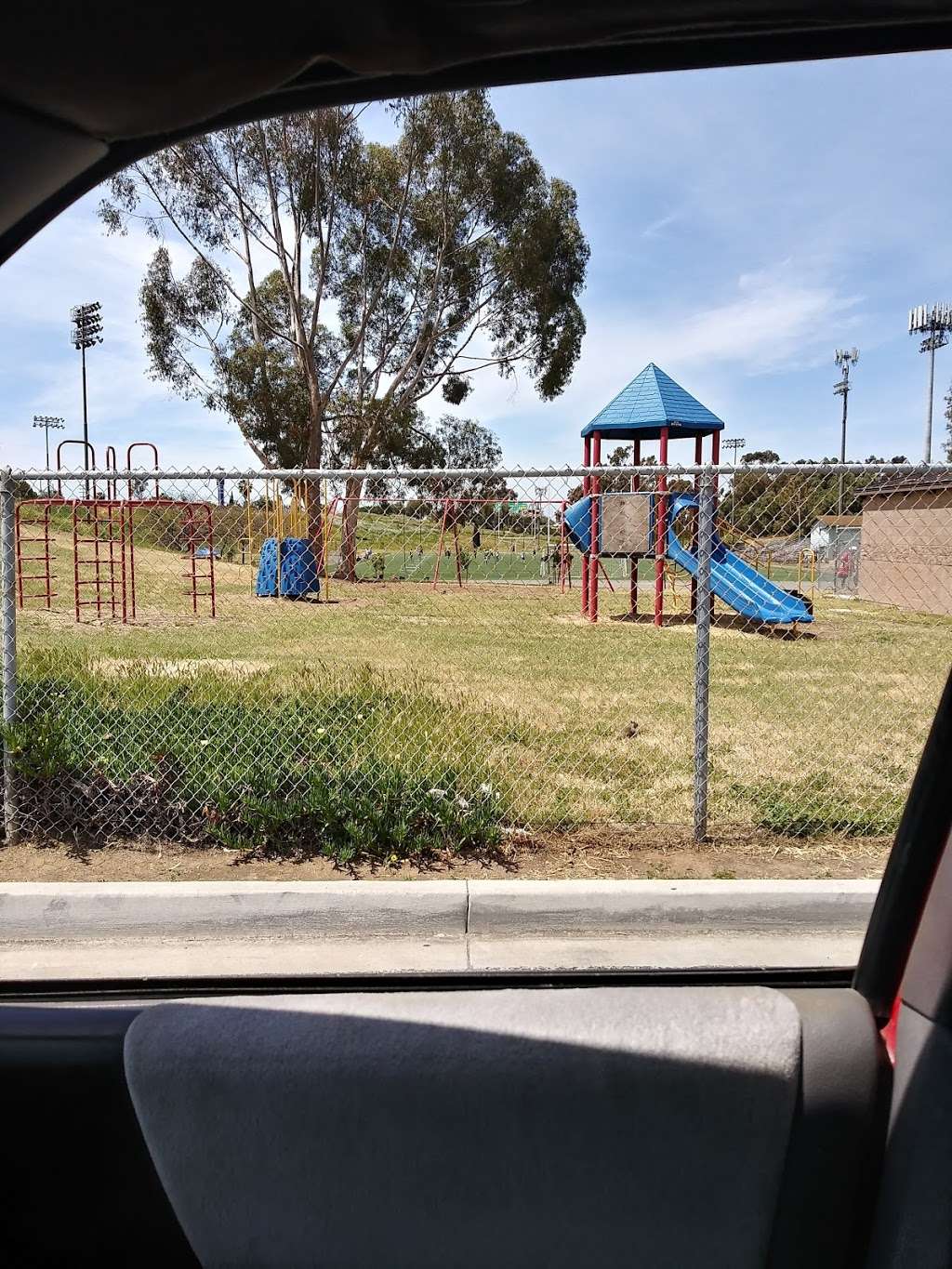 El Toyon Recreation Center | 2005 E 4th St, National City, CA 91950, USA | Phone: (619) 472-6486