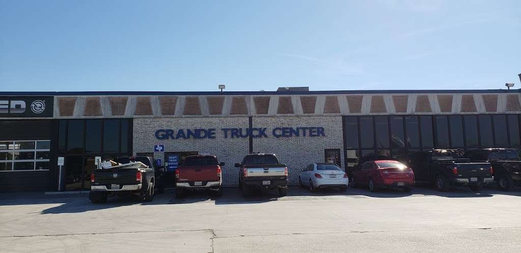 Grande Truck Center | 4562 Frontage Rd, San Antonio, TX 78219, USA | Phone: (210) 661-4121