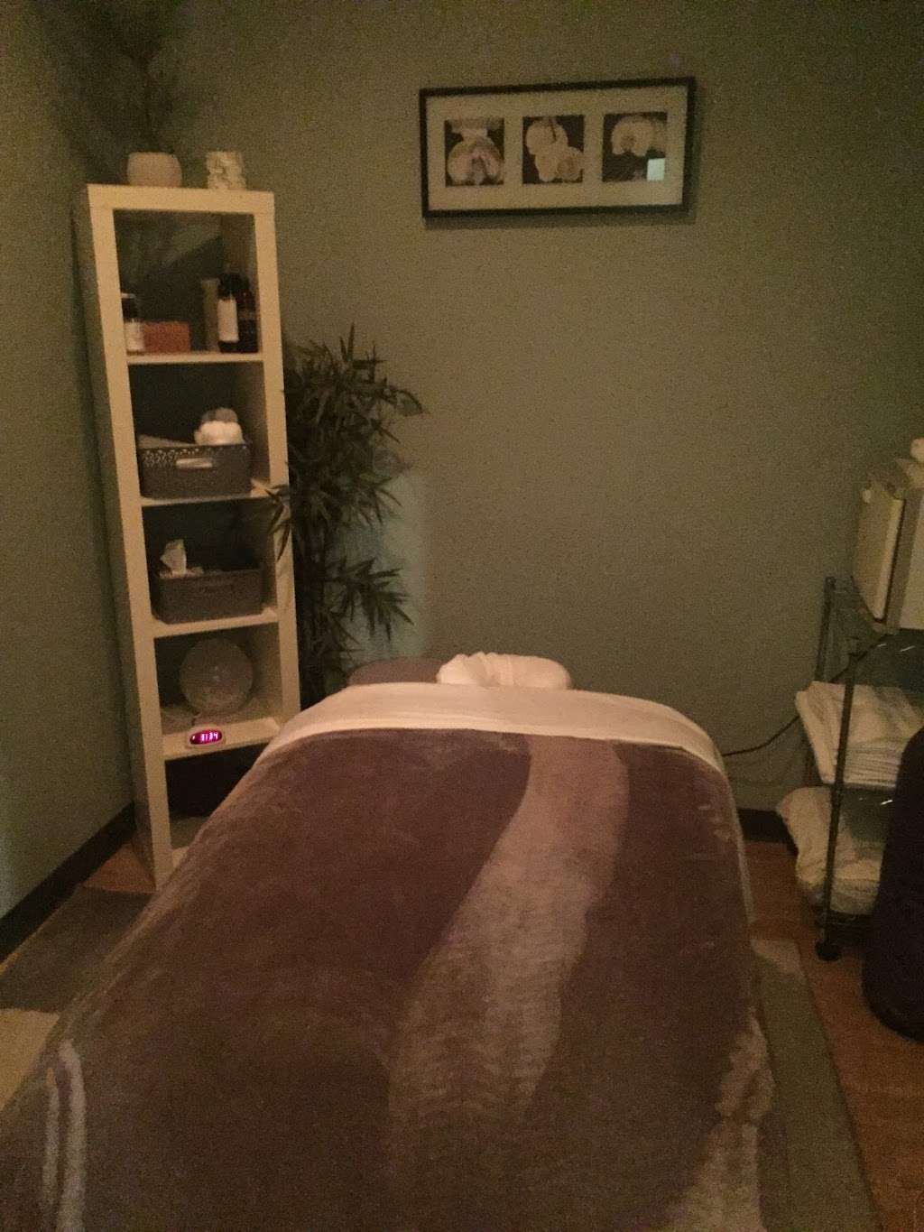 Massage Lees Summit | 905A E Langsford Rd, Lees Summit, MO 64063, United States | Phone: (816) 525-9331