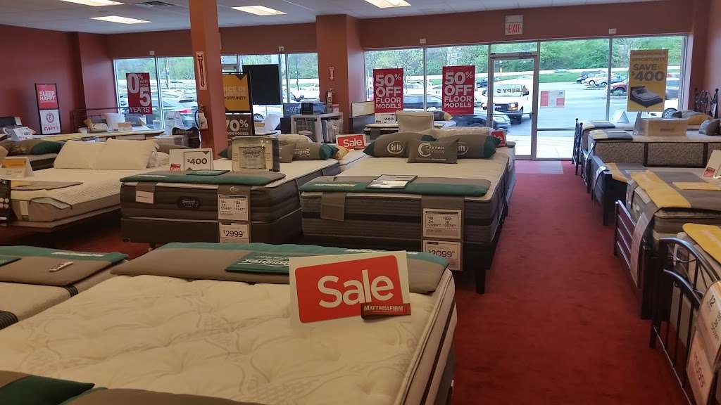 Mattress Firm Gateway Shopping Center | 211 East Swedesford Rd, Wayne, PA 19087 | Phone: (610) 687-1188