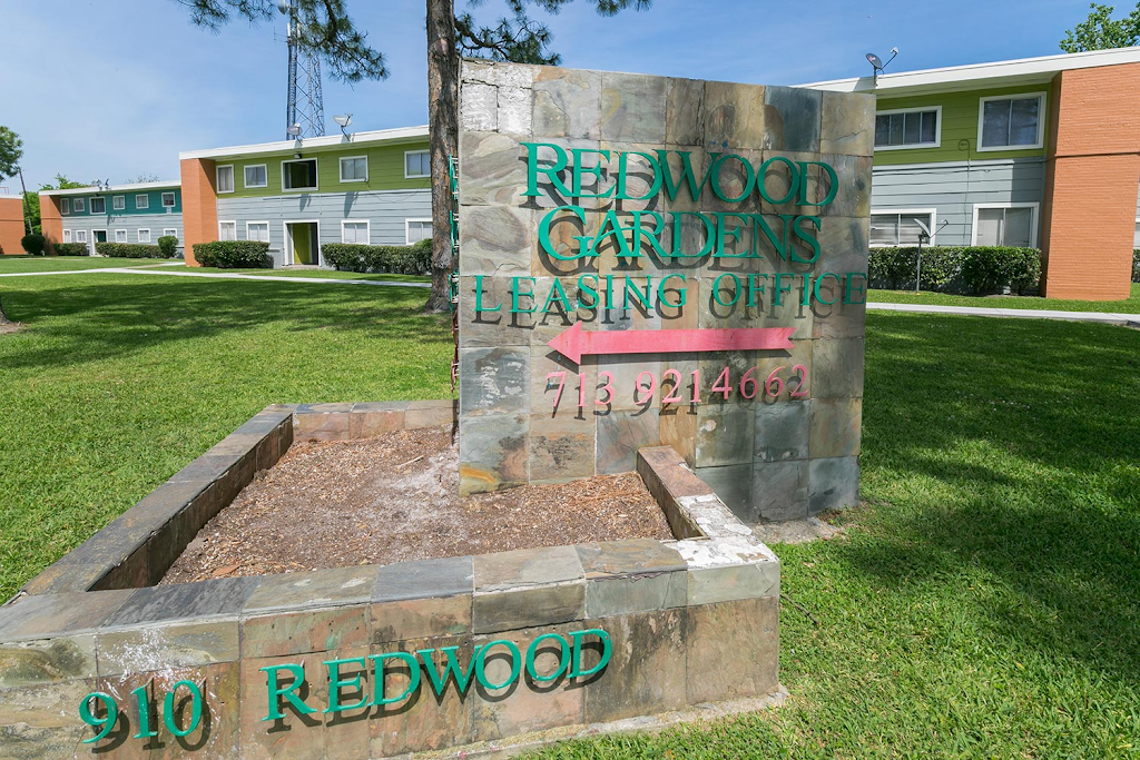 Redwood Gardens Apartments | Photo 5 of 10 | Address: 910 Redwood St, Houston, TX 77023, USA | Phone: (713) 999-6862