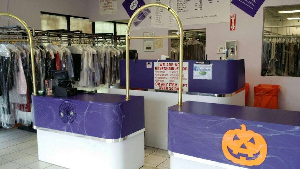 Complete Cleaners Dry Cleaning | 7501 N Cimarron Rd # 101, Las Vegas, NV 89131, USA | Phone: (702) 658-0101