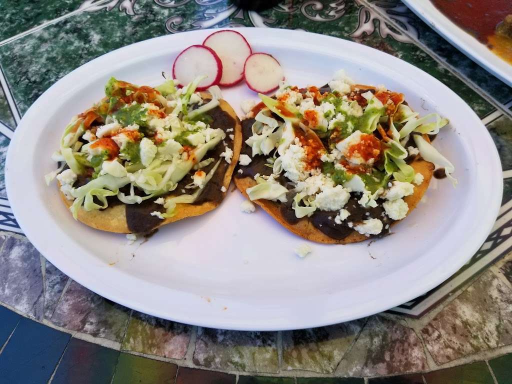 El Oaxaco Taqueria y Antojitos Oaxaqueños | 318 N La Brea Ave, Inglewood, CA 90302 | Phone: (424) 351-8246