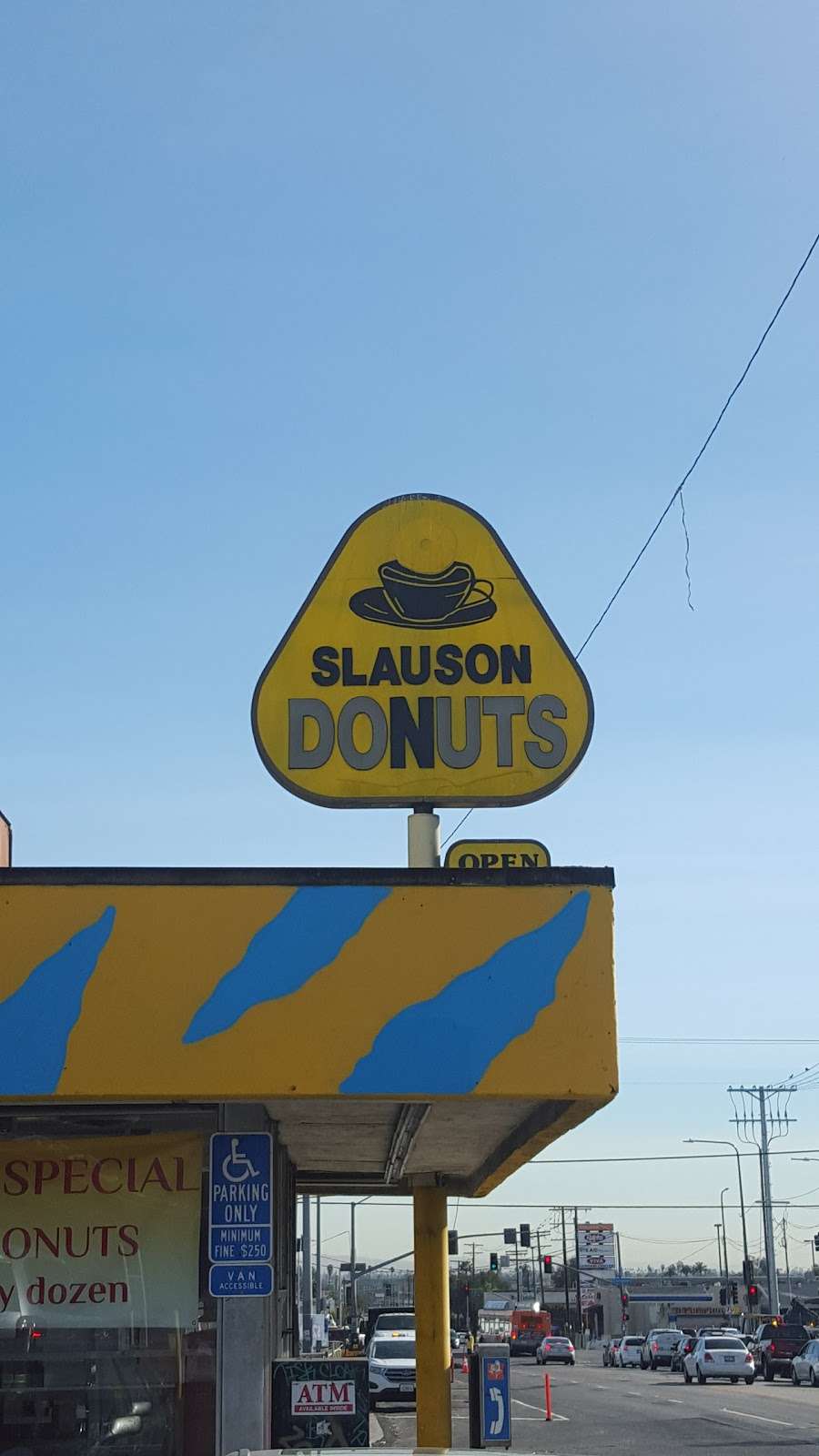 Slauson Donuts | 3451 W Slauson Ave, Los Angeles, CA 90043, USA | Phone: (323) 292-6398
