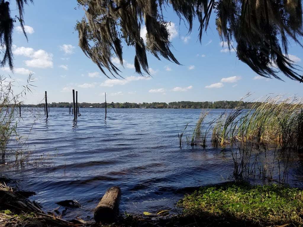 Lake Beresford Park | 2100 Fatio Rd, DeLand, FL 32720, USA | Phone: (386) 736-5953