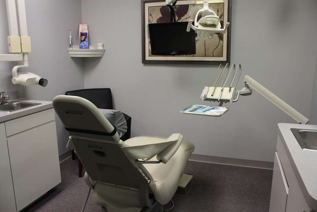 Gambla Dental | 7350 W College Dr STE #105, Palos Heights, IL 60463, USA | Phone: (708) 448-3323