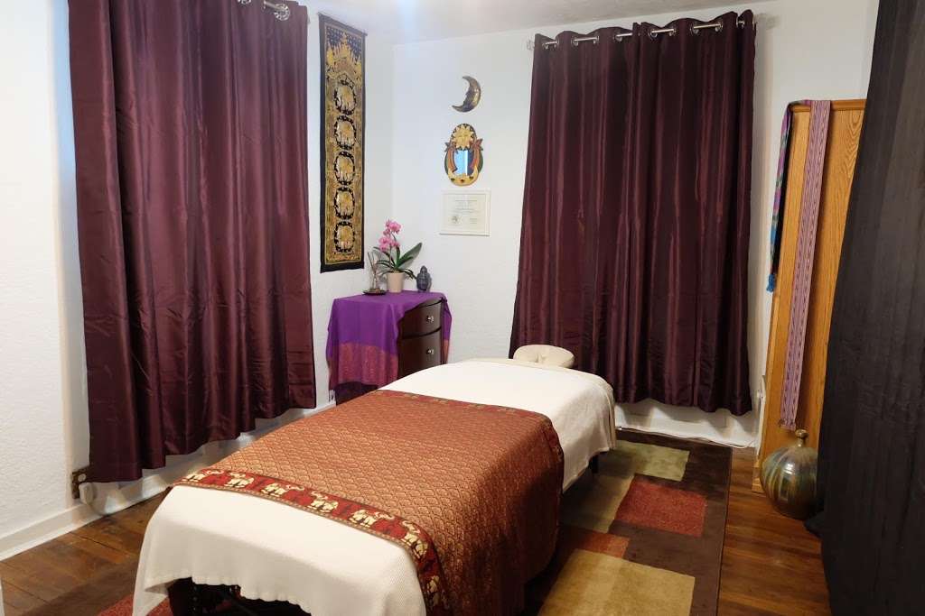 In Thai Massage & Spa | 3105 Hoen Ave, Santa Rosa, CA 95405, USA | Phone: (707) 495-3704