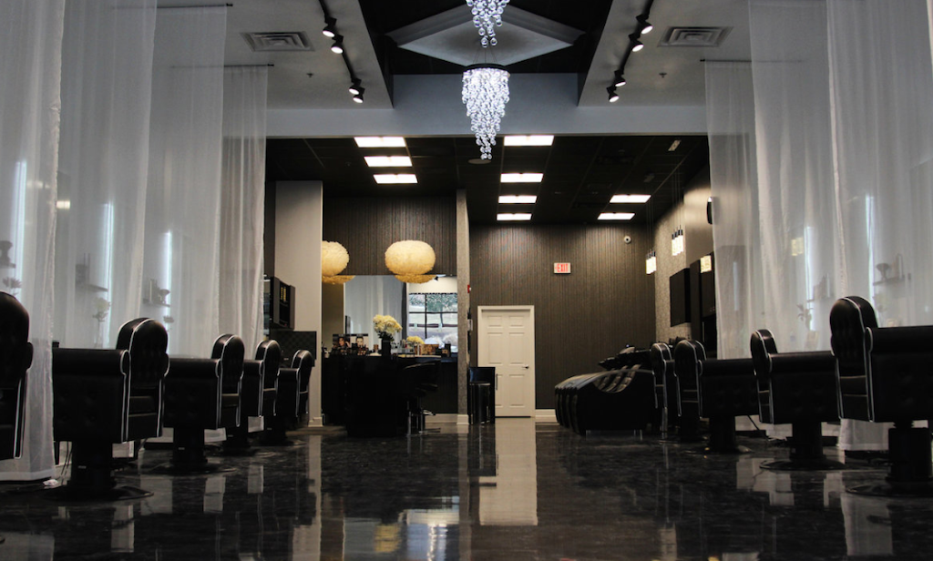 Prive Salon and Style Bar | 4893 West Chester Pike, Newtown Square, PA 19073, USA | Phone: (610) 356-6565