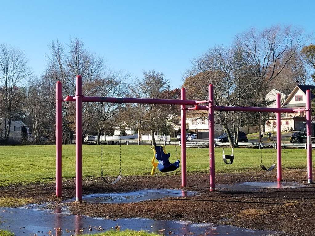 Graverson Playground | 16 Pine Vale Rd, Waltham, MA 02453, USA | Phone: (781) 314-3475