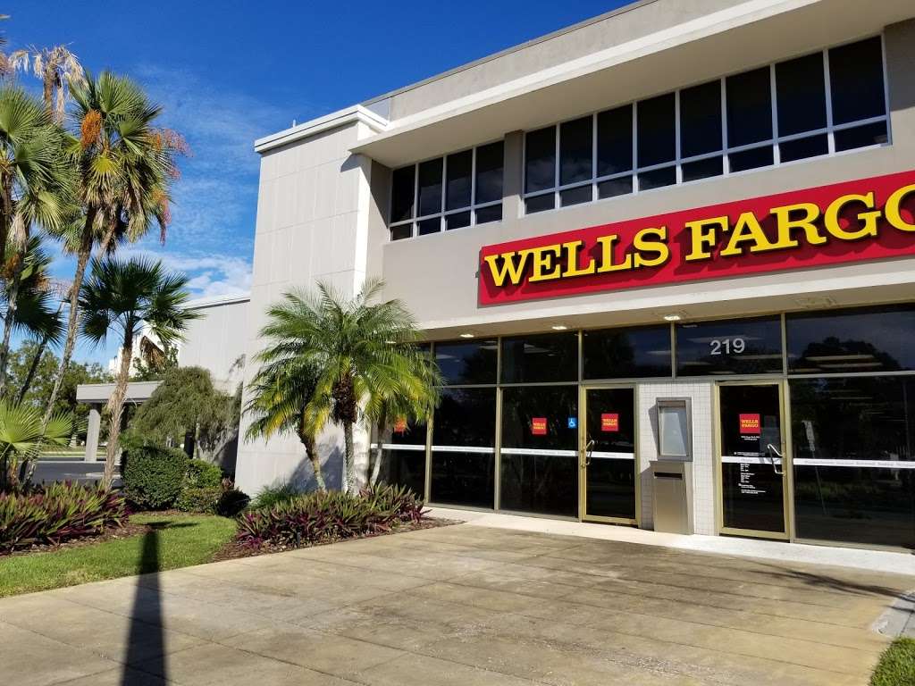 Wells Fargo Bank | 219 Indian River Ave, Titusville, FL 32796, USA | Phone: (321) 383-3500