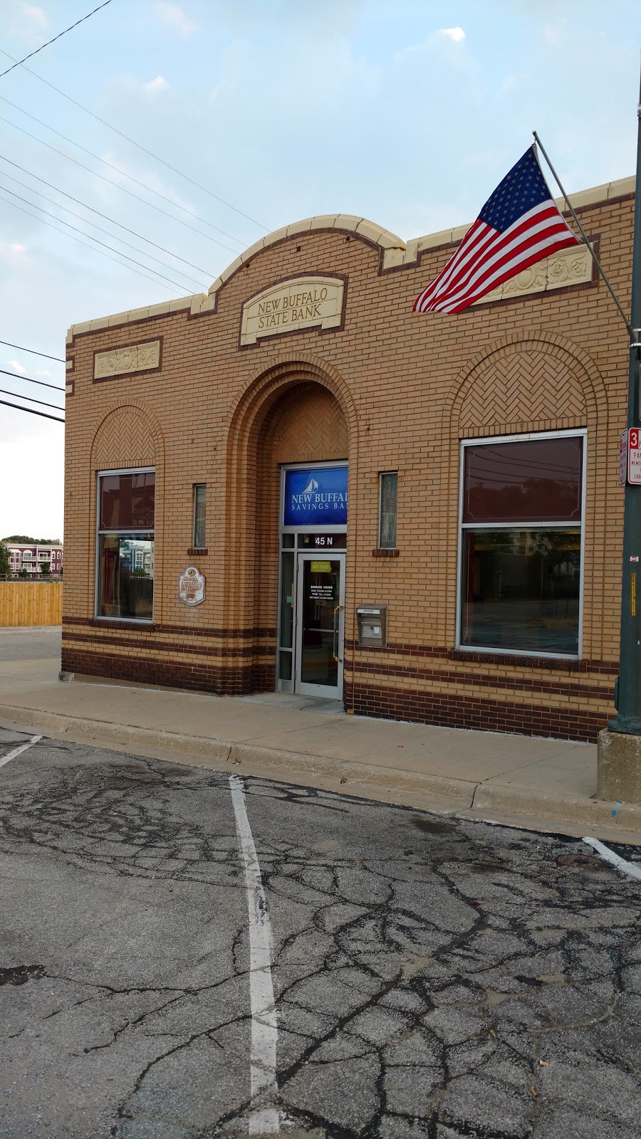 New Buffalo Savings Bank | 45 N Whittaker St, New Buffalo, MI 49117 | Phone: (269) 469-2222