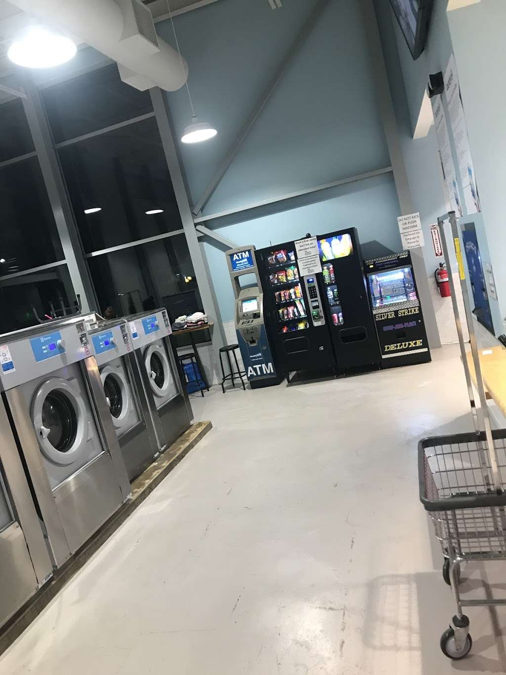 The Laundry Room | 901 E Arrowood Rd, Charlotte, NC 28217, USA | Phone: (980) 237-9570