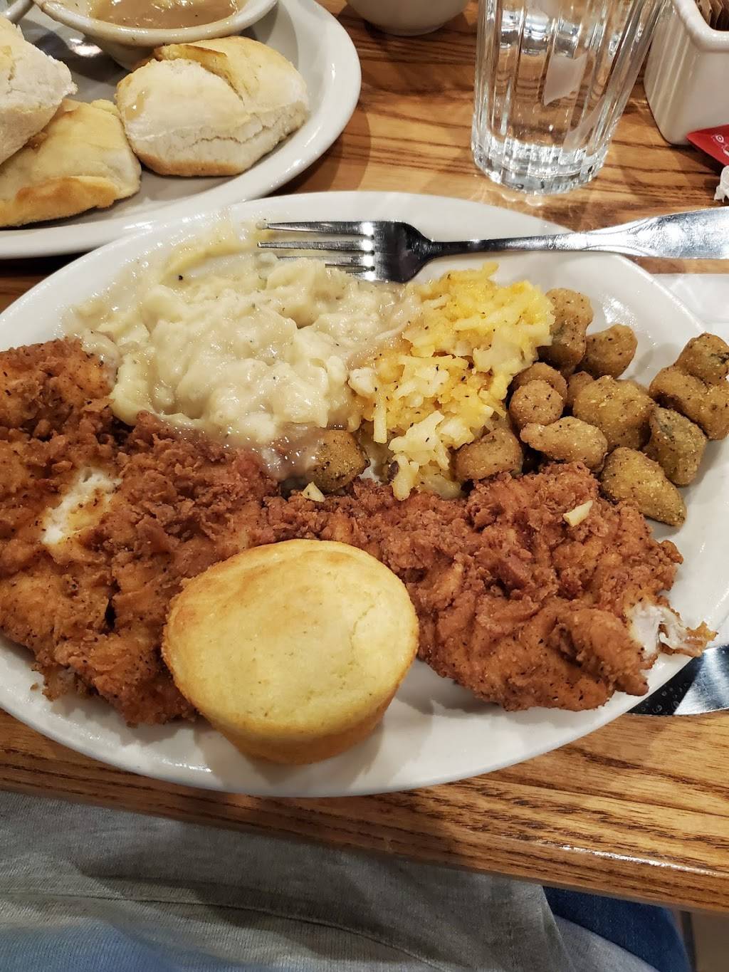 Cracker Barrel Old Country Store | 11000 Dixie Hwy, Louisville, KY 40272, USA | Phone: (502) 995-2605