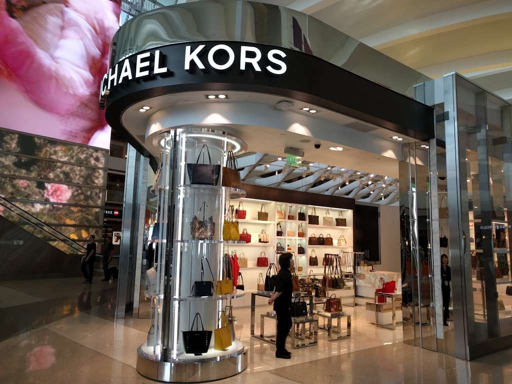 Michael Kors | Los Angeles, CA 90045, USA