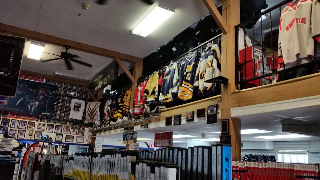 TSR Hockey | 5 Kelly Rd, Salem, NH 03079, USA | Phone: (603) 898-7777