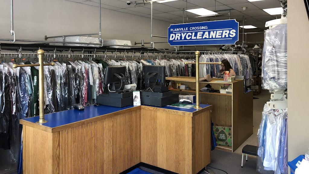 Plainville Crossing Drycleaners | 13 Taunton St #10, Plainville, MA 02762, USA | Phone: (508) 695-5085