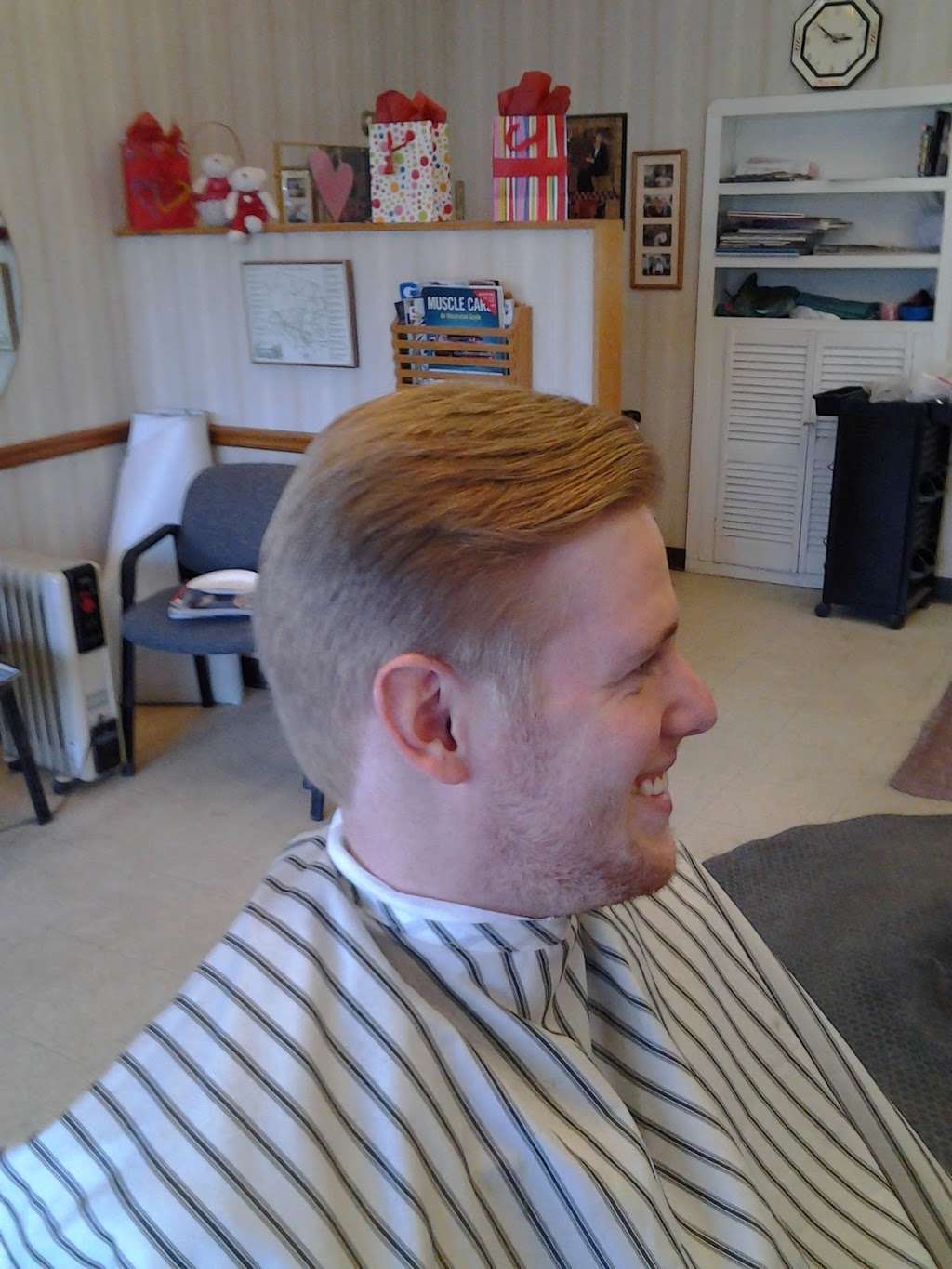 Maenzos Barber Salon at the Highlands | 129 E Main St, Westborough, MA 01581, USA | Phone: (508) 873-3386