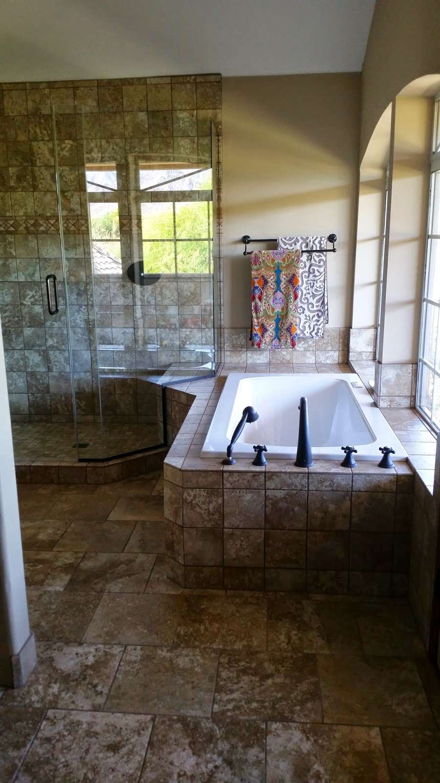 Arizona Carpet and Tile Installation Phoenix | 501 N 37th Dr Suite 105, Phoenix, AZ 85009 | Phone: (602) 278-9595