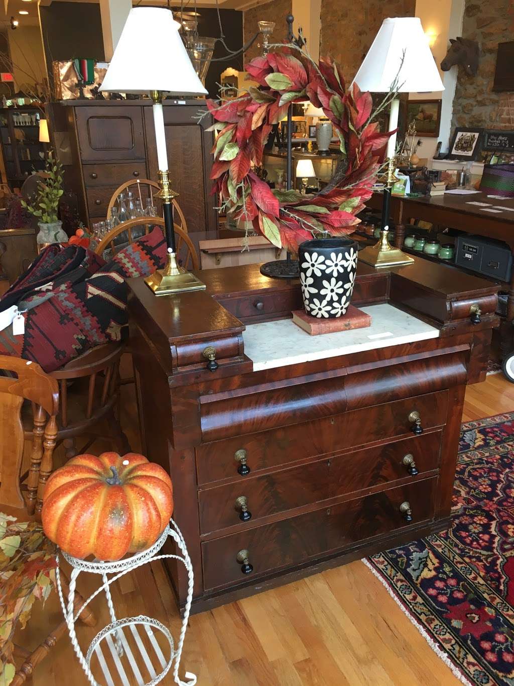 Tooter & Tillayes Home Goods | 644 Locust St, Lawrence, KS 66044, USA | Phone: (785) 856-3139