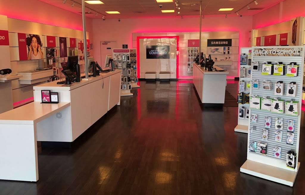 T-Mobile | 6970 E 22nd St Ste 120, Tucson, AZ 85710, USA | Phone: (520) 514-5018