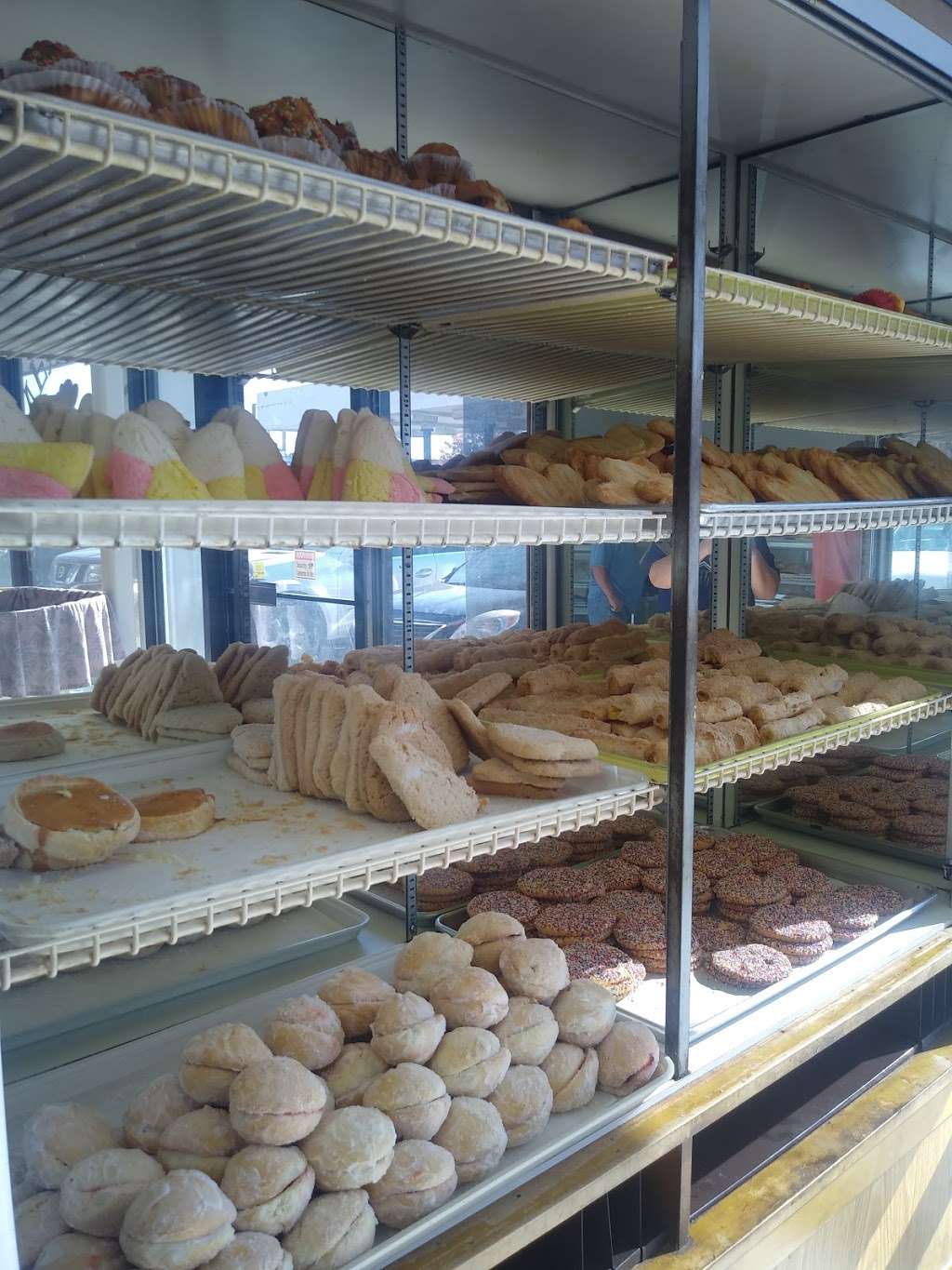 Azteca Mexican Bakery | 11555 Ferguson Rd # 500, Dallas, TX 75228, USA | Phone: (972) 686-6281