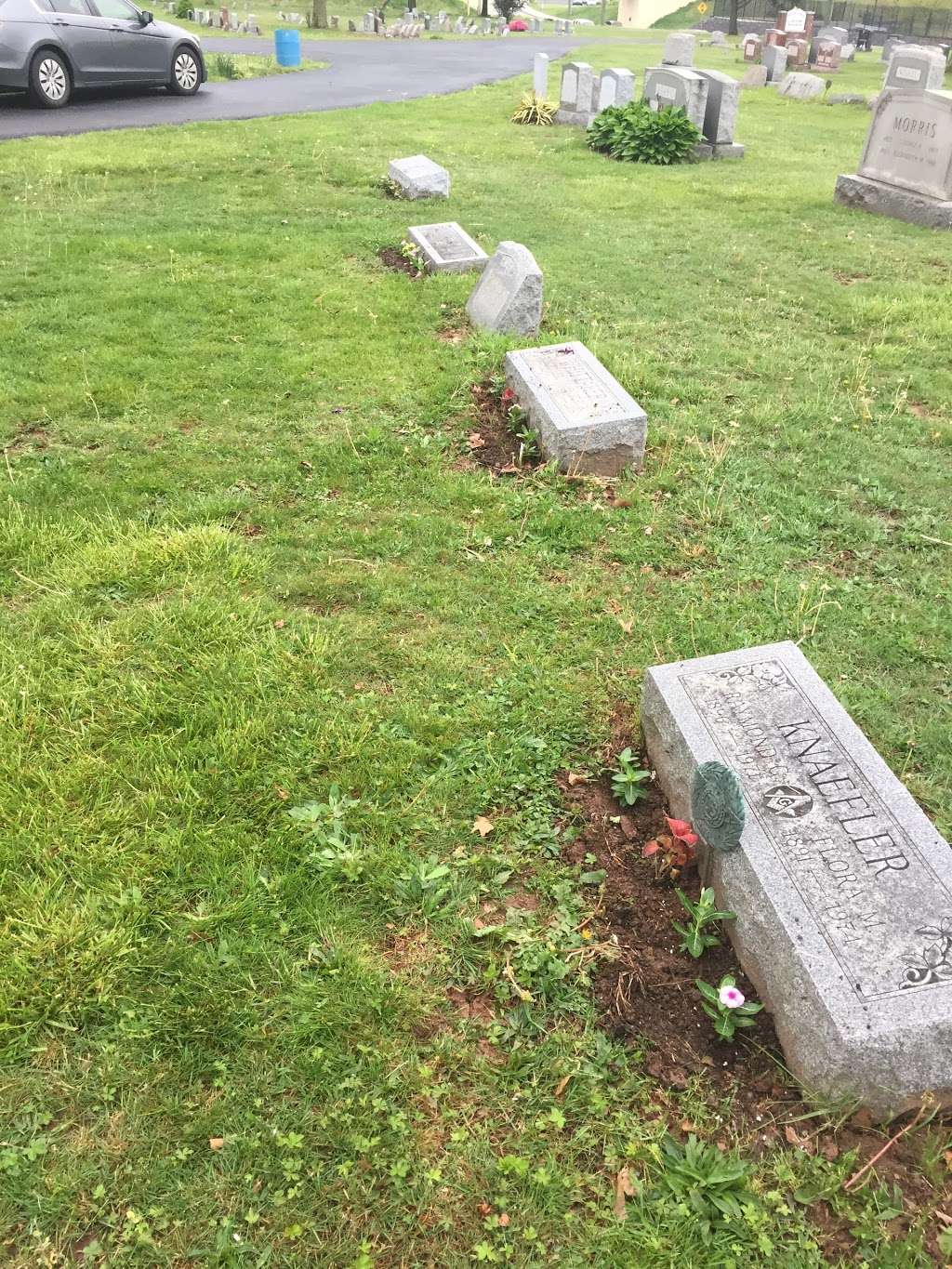 Greenlawn Cemetery | 114 N. Main Street, Sumneytown Pike, North Wales, PA 19445, USA | Phone: (215) 699-7323