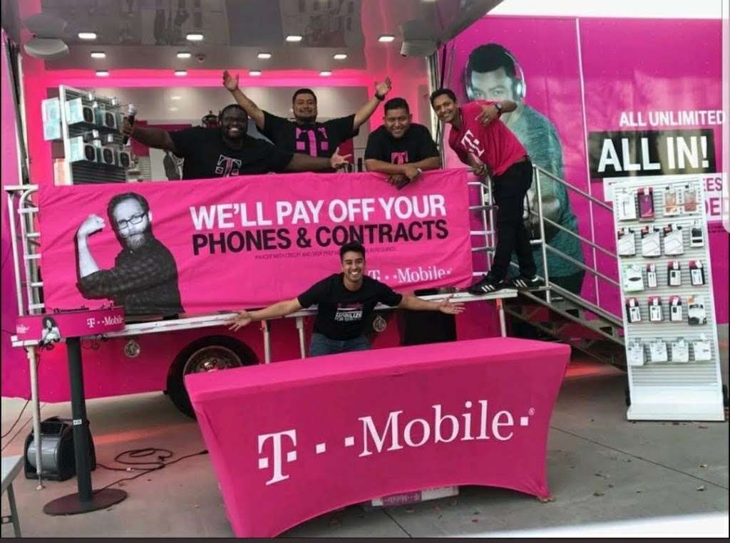 T-Mobile | 2205 W Interstate 20, Grand Prairie, TX 75052, USA | Phone: (972) 606-1707