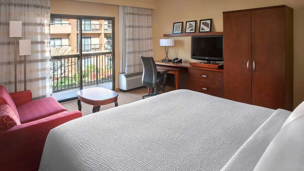 Courtyard by Marriott Hanover Whippany | 157 Route 10 East, Whippany, NJ 07981, USA | Phone: (973) 887-8700