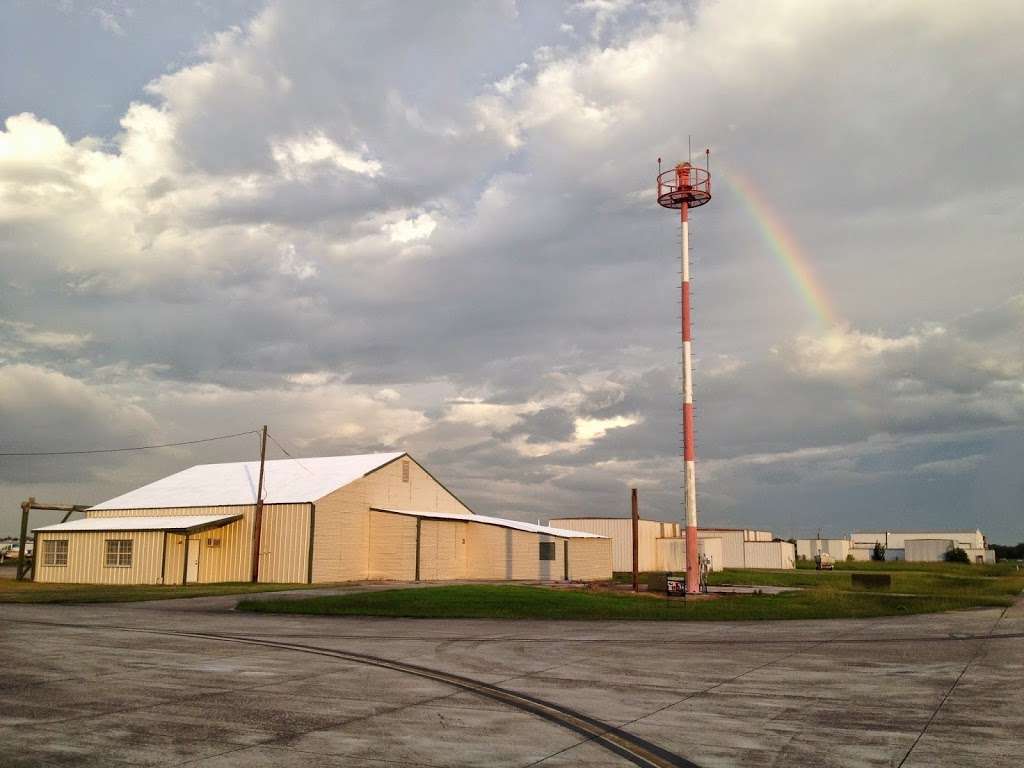 Air Professionals Pilot Shop | 17416 Airfield Ln, Pearland, TX 77581 | Phone: (713) 569-3023