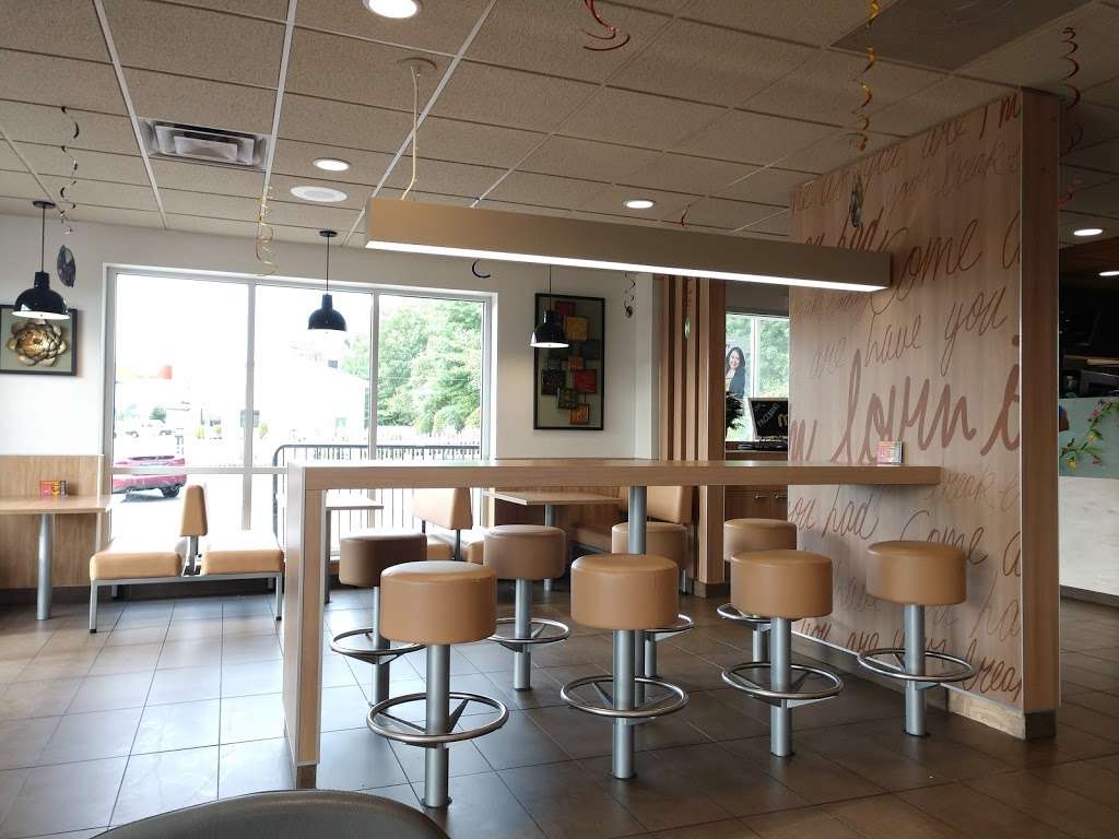 McDonalds | 525 Scranton Carbondale Hwy, Eynon, PA 18403, USA | Phone: (570) 876-9932