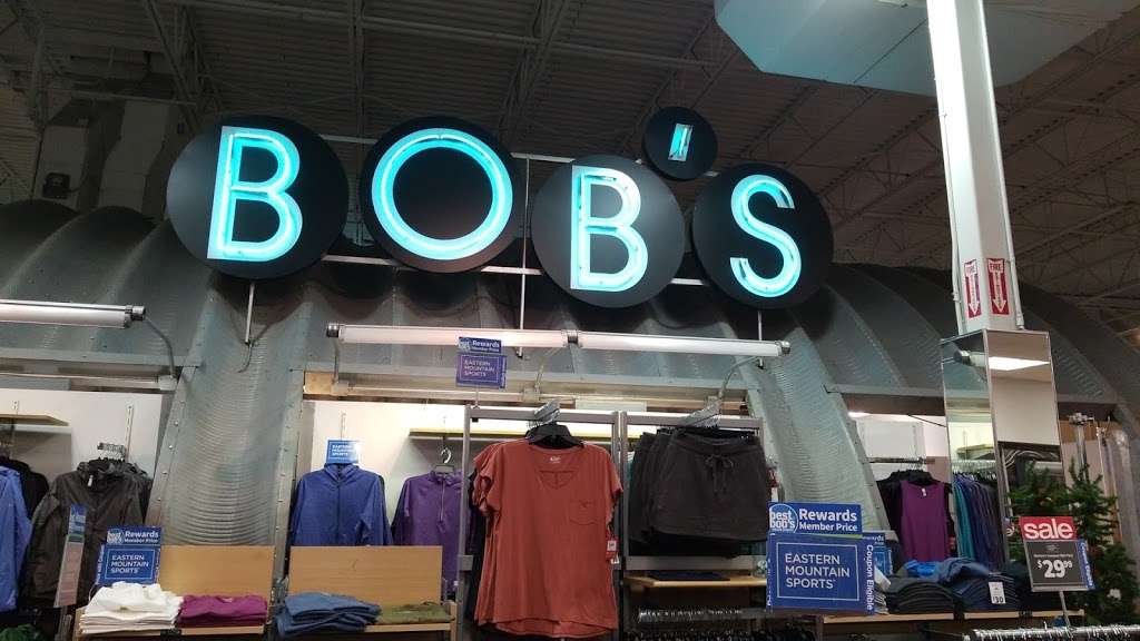 Bobs Stores Footwear & Apparel | 1020 Broadway, Saugus, MA 01906, USA | Phone: (781) 233-5507