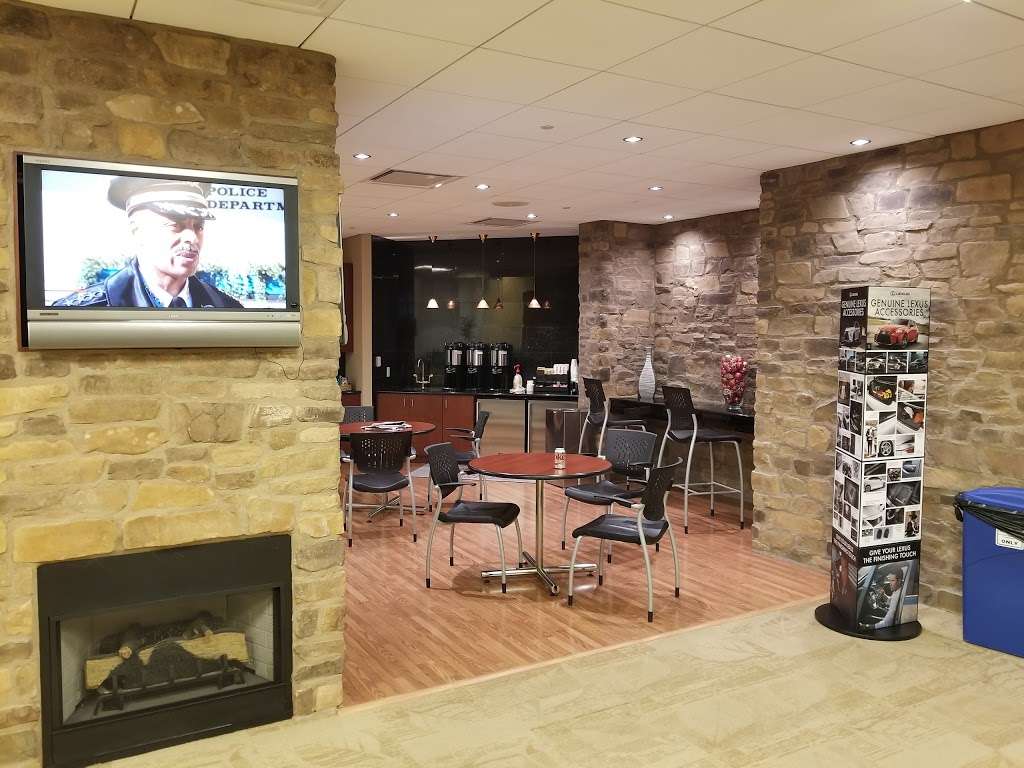 Lexus of Chester Springs | 400 Pottstown Pike, Chester Springs, PA 19425, USA | Phone: (610) 321-8000