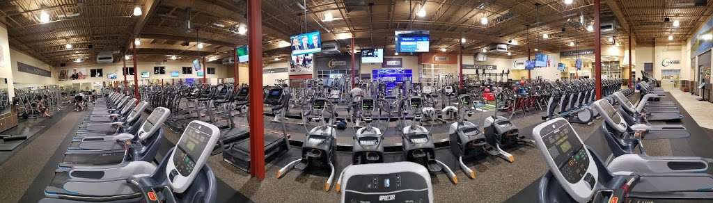 24 Hour Fitness | 4270 Aloma Ave #164, Winter Park, FL 32792, USA | Phone: (407) 618-0129