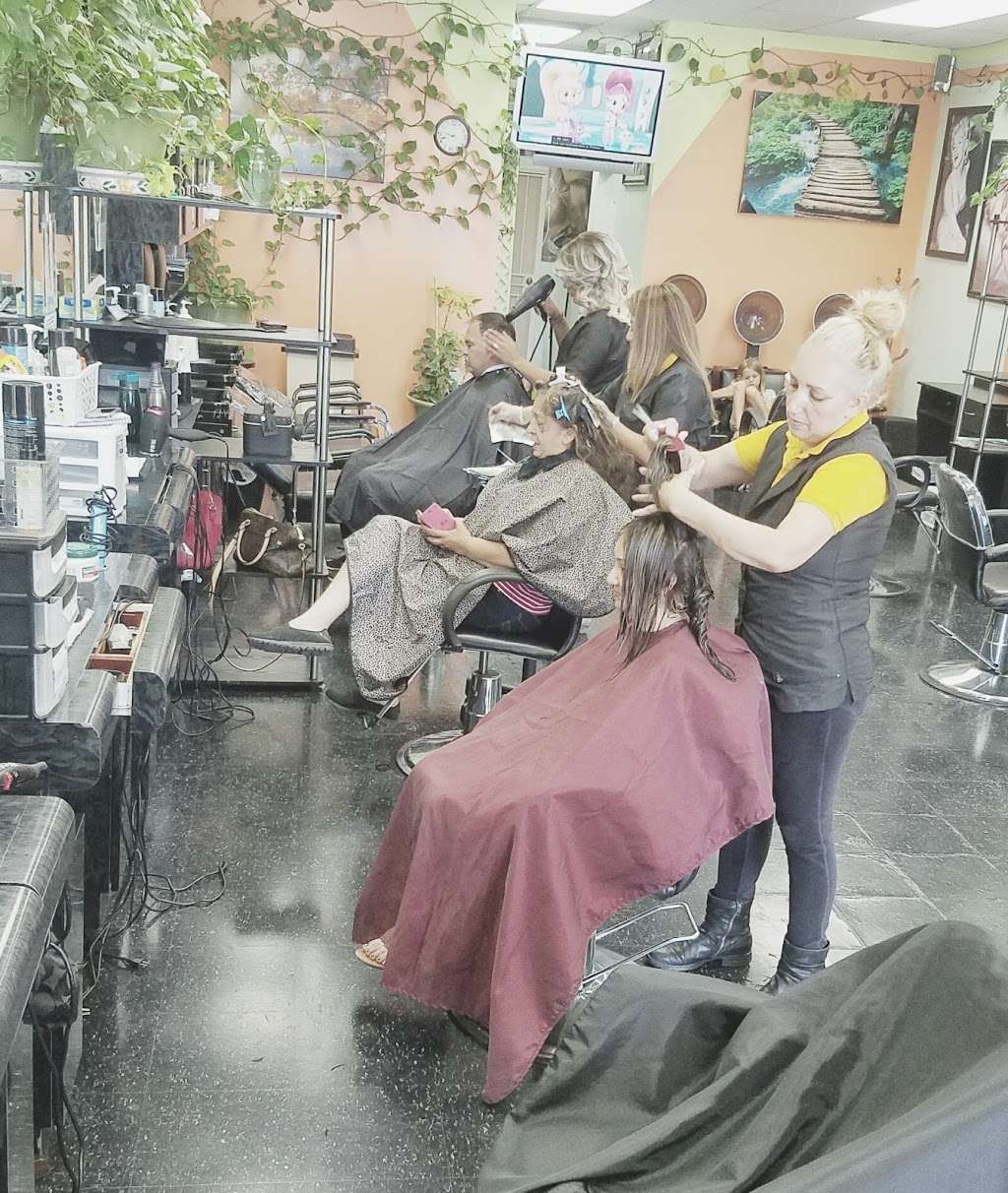 Martha Flores Salon | 37951 47th St E # A13, Palmdale, CA 93552, USA | Phone: (661) 533-9737