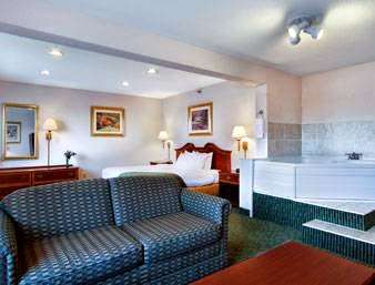 Super 8 by Wyndham Gettysburg | 869 York Rd, Gettysburg, PA 17325, USA | Phone: (717) 337-1400