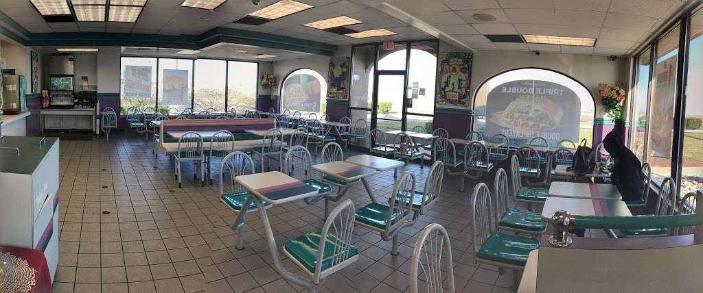 Taco Bell | 116 N Dupont Hwy, New Castle, DE 19720 | Phone: (302) 325-9300