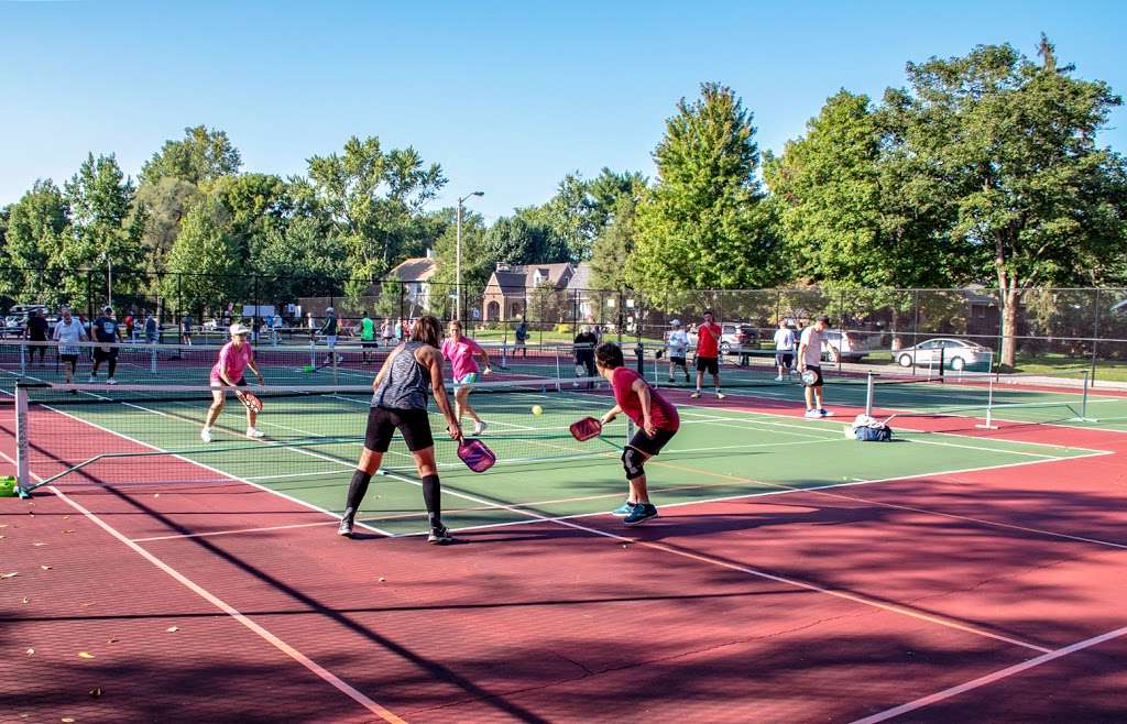 Donner Park Tennis Courts | 1900-1930 Lafayette Ave, Columbus, IN 47201, USA