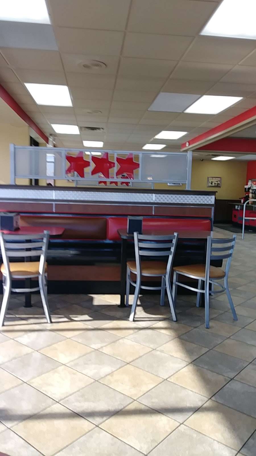 Hardees | 9020 E 21st St, Indianapolis, IN 46229 | Phone: (317) 897-0262