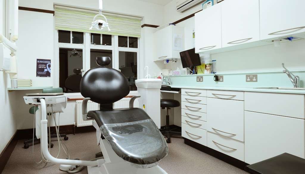 Hertford Dental Care | 195 Ware Rd, Hertford SG13 7EQ, UK | Phone: 01992 509669