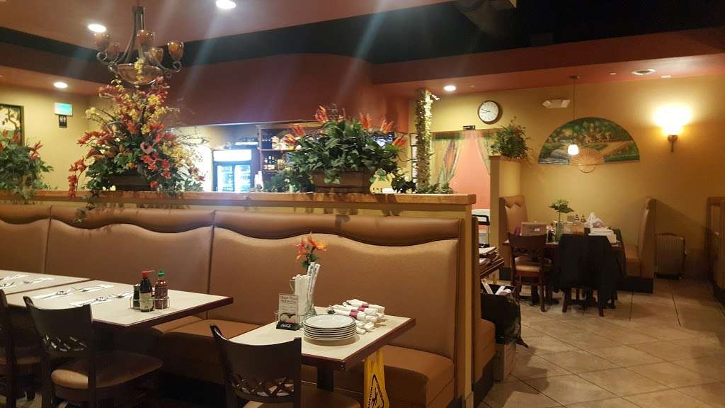 Saigon Dragon Asian Cuisine | 2055 W 136th Ave #154, Broomfield, CO 80023, USA | Phone: (303) 252-1688