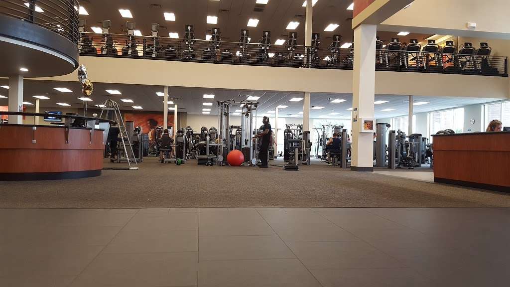 LA Fitness | 3880 Willow Rd, Northbrook, IL 60062, USA | Phone: (847) 597-4373