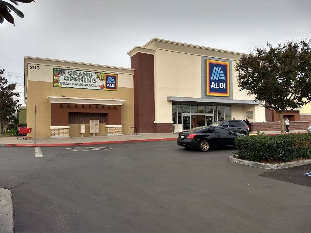 ALDI | 203 Gateway Dr, Compton, CA 90220, USA | Phone: (855) 955-2534