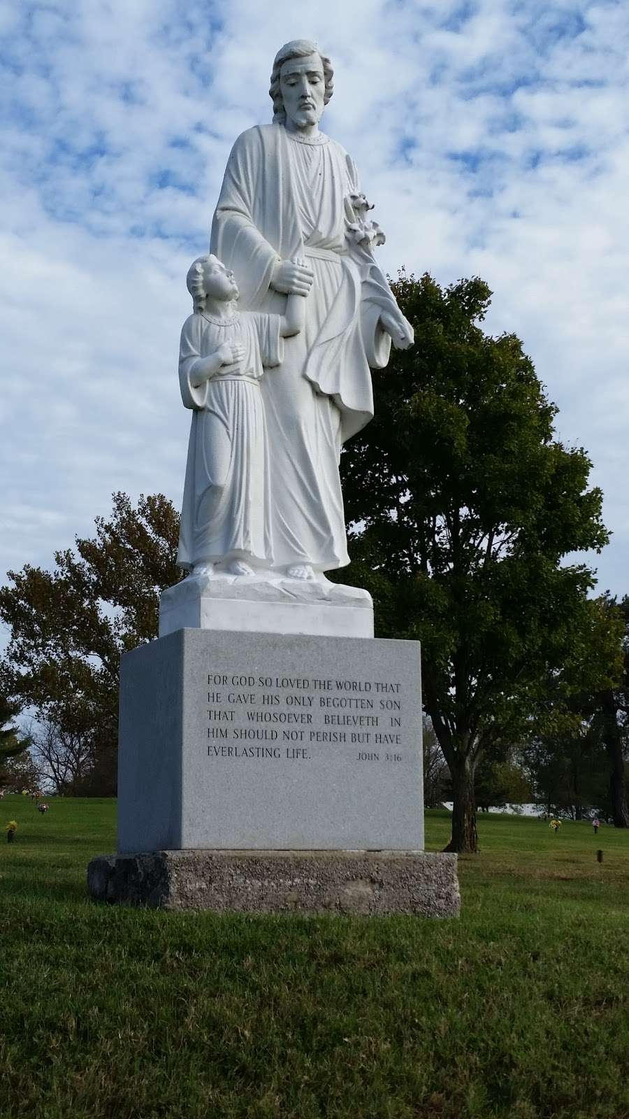 Memorial Park Cemetery | 8251 Hillcrest Rd, Kansas City, MO 64138, USA | Phone: (816) 523-2053
