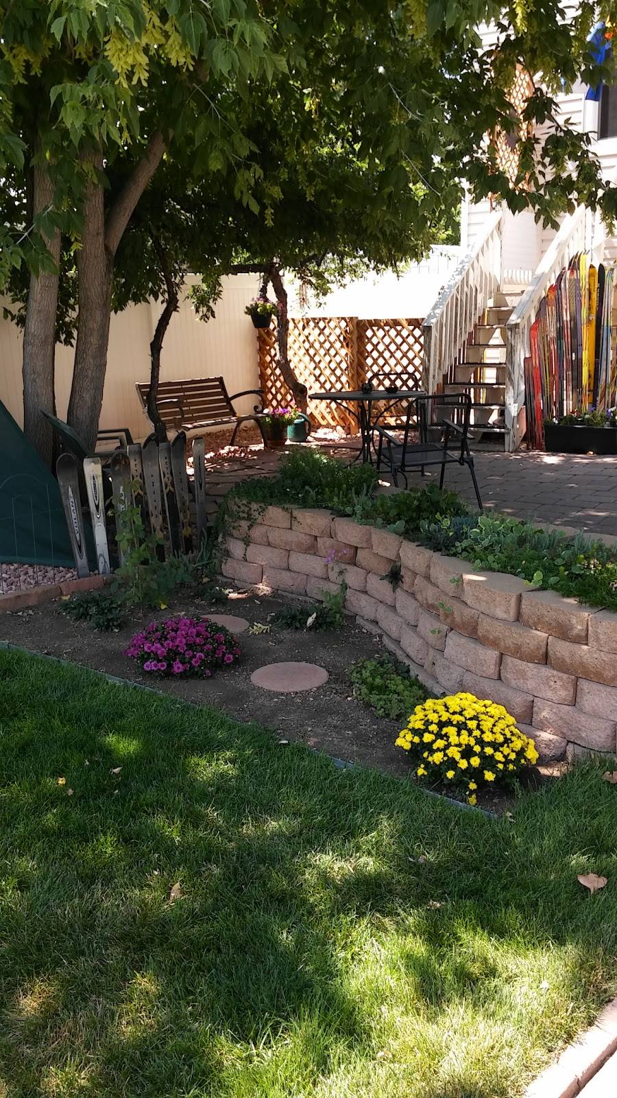 High Blue Zen Garden | 420 S Osceola St, Denver, CO 80219, USA | Phone: (710) 420-4220