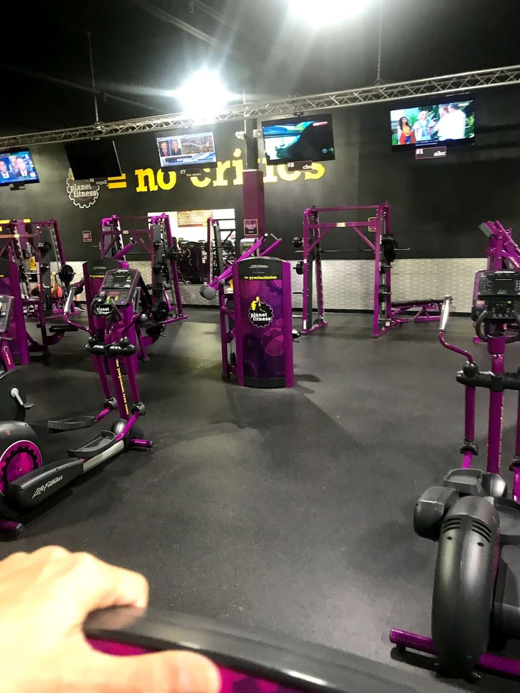 Planet Fitness | 4366 S Scatterfield Rd, Anderson, IN 46013, USA | Phone: (765) 642-4000