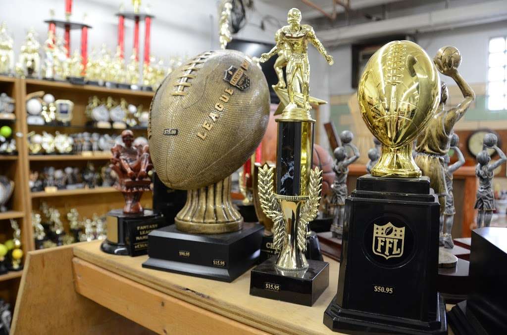 Noblesville Trophies | 1720 S 10th St, Noblesville, IN 46060, USA | Phone: (317) 773-7391