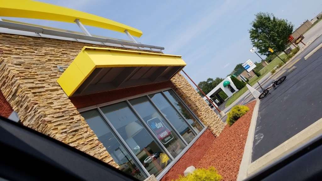McDonalds | 819 South College Drive, Rensselaer, IN 47978, USA | Phone: (219) 866-4174